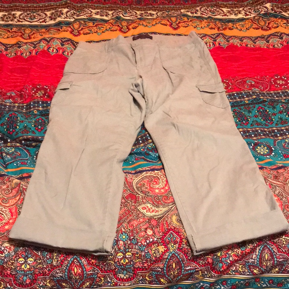Gloria Vanderbilt grey & khaki cargo pants sz 16